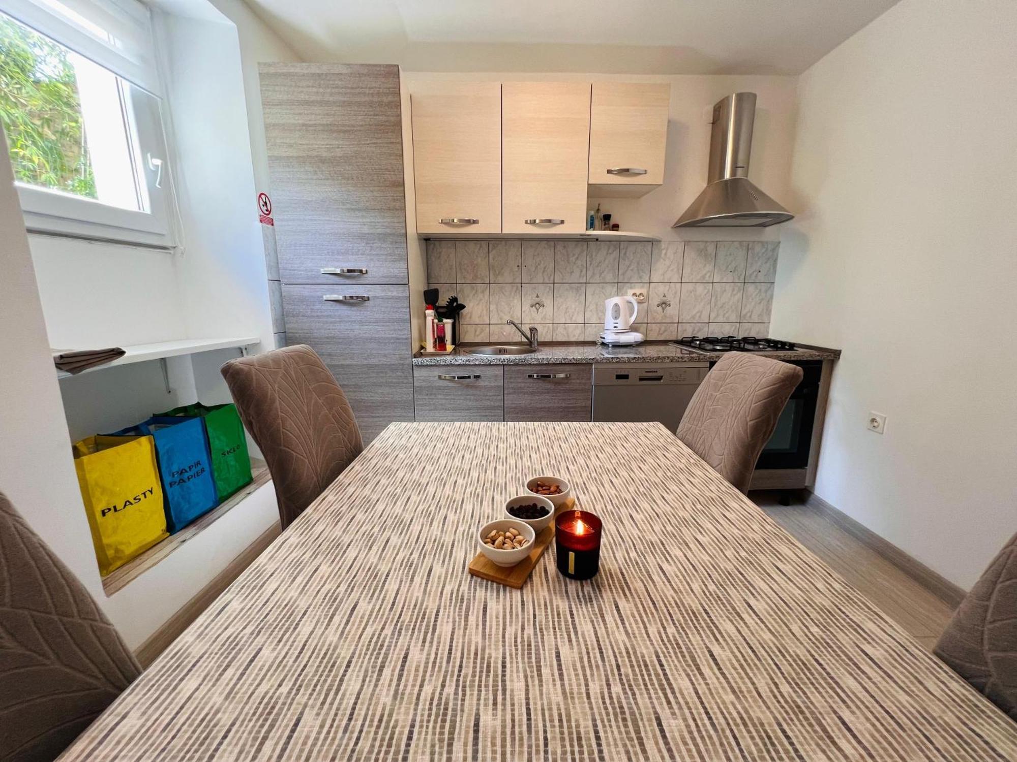 Apartman Gabriela Малий Лошинь Екстер'єр фото