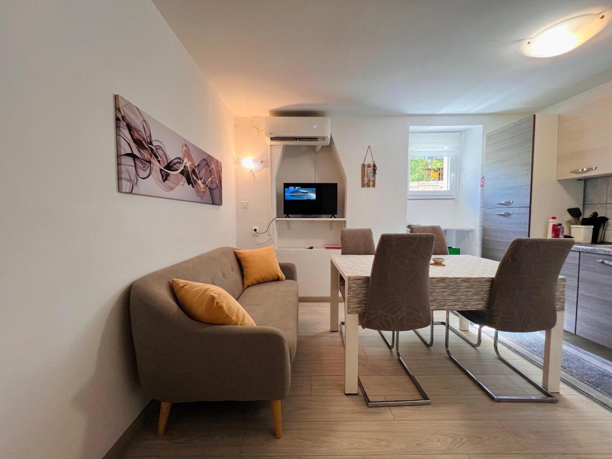 Apartman Gabriela Малий Лошинь Екстер'єр фото
